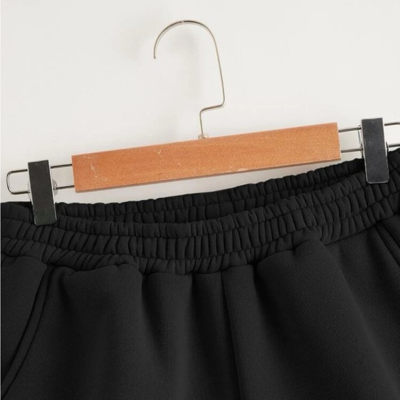 Sweat Shorts - Picture 3 of 4